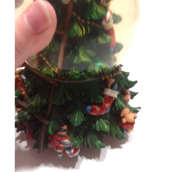 Snow Globe Santa On Ladder Musical Jingle Bells Presents - Picture 11 of 12